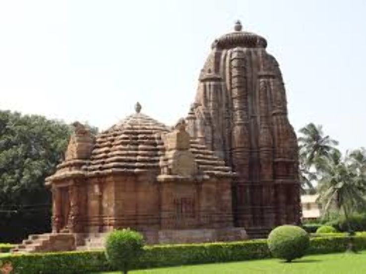 Raja Rani temple Trip Packages