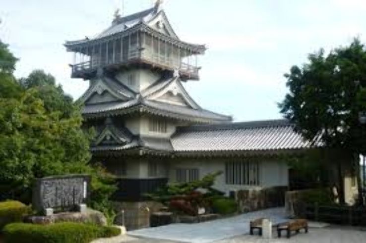 Iwasaki Castle Trip Packages