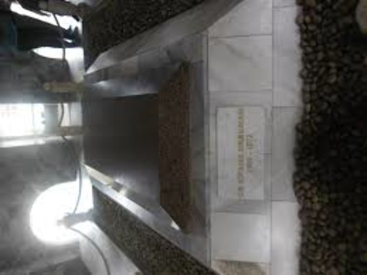 Kwame Nkrumah Mausoleum  Trip Packages