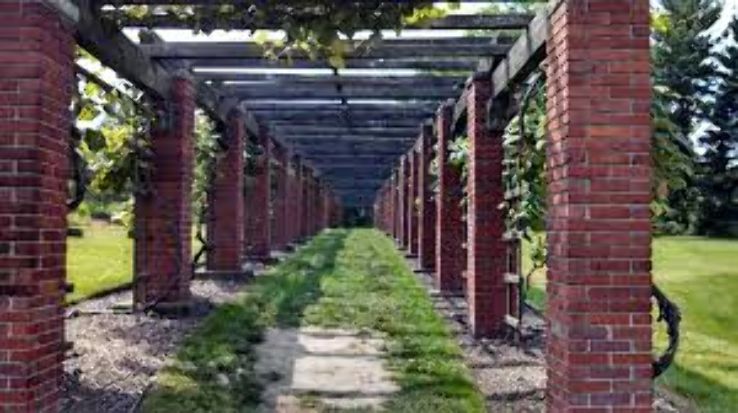 Stan Hywet Hall and Gardens  Trip Packages