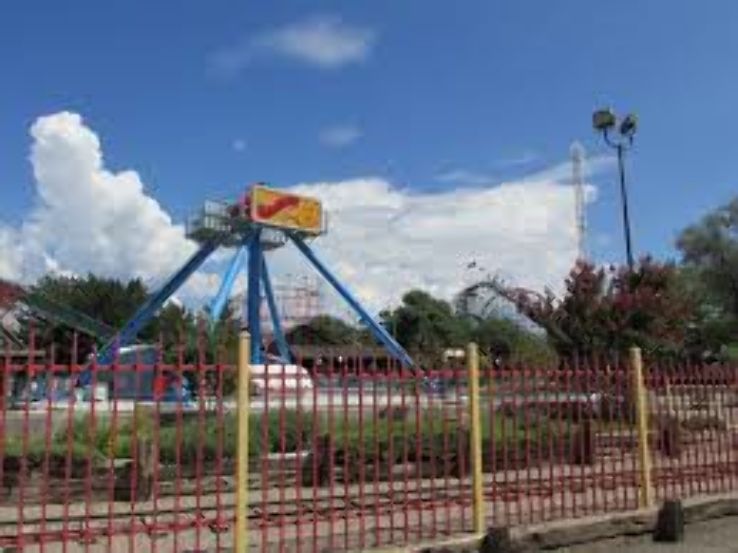 Cliff s Amusement Park  Trip Packages