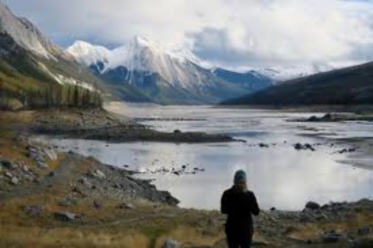 Medicine Lake Trip Packages