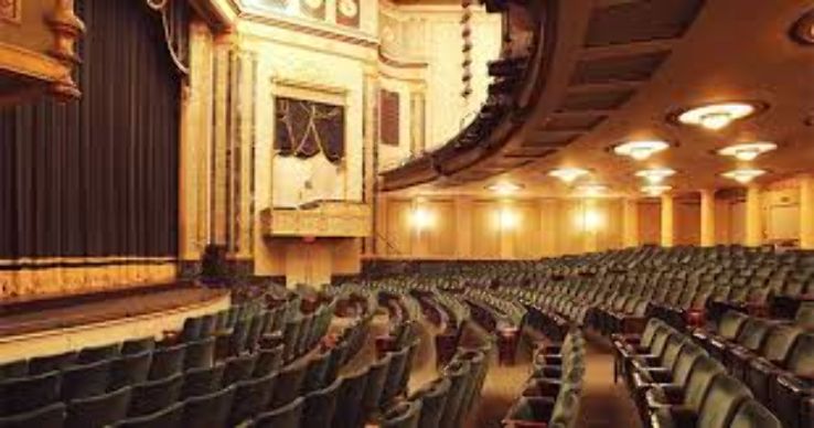 Victoria Theatre  Trip Packages