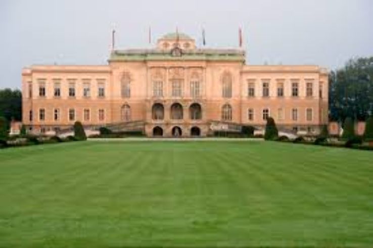 Schloss Klessheim    Trip Packages