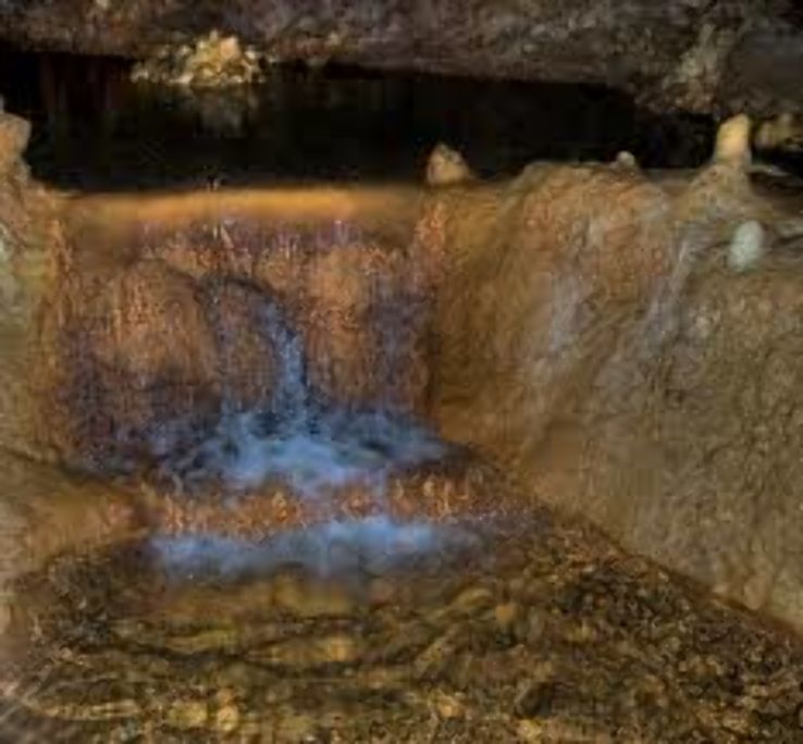 Harrisons Cave Trip Packages