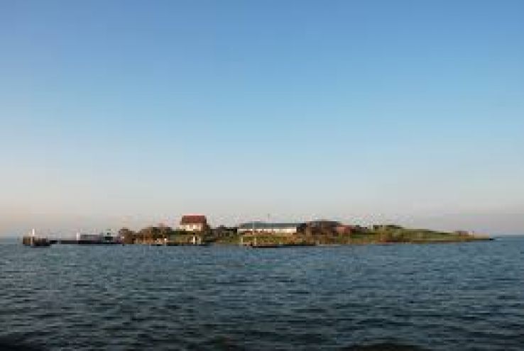 Forteiland Pampus Trip Packages