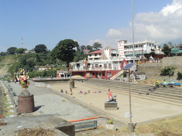 Experience 3 Days 2 Nights chamba Family Vacation Package