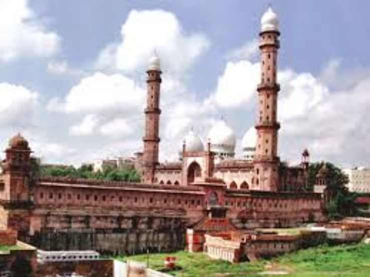 Taj-ul-Masajid Trip Packages