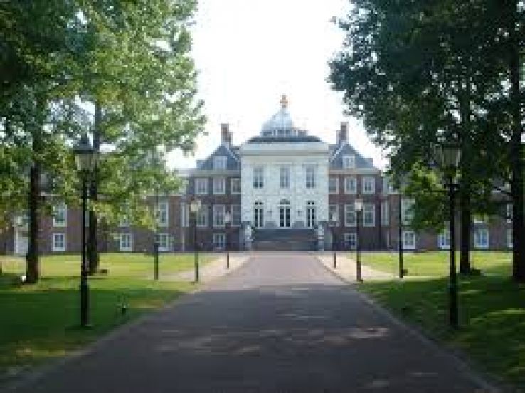 Huis ten Bosch palace Trip Packages