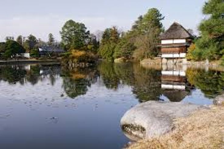 Shuraku-en Trip Packages