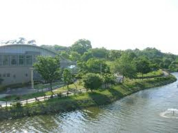 Shuraku-en Trip Packages