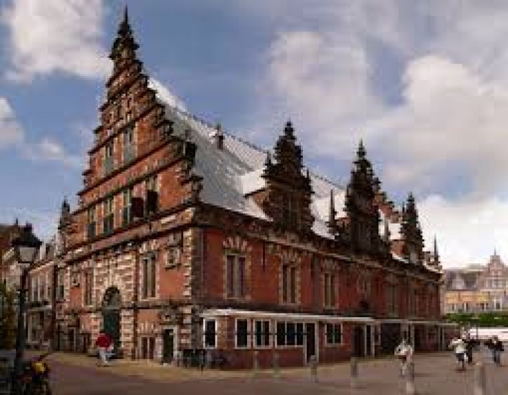 Vleeshal Trip Packages