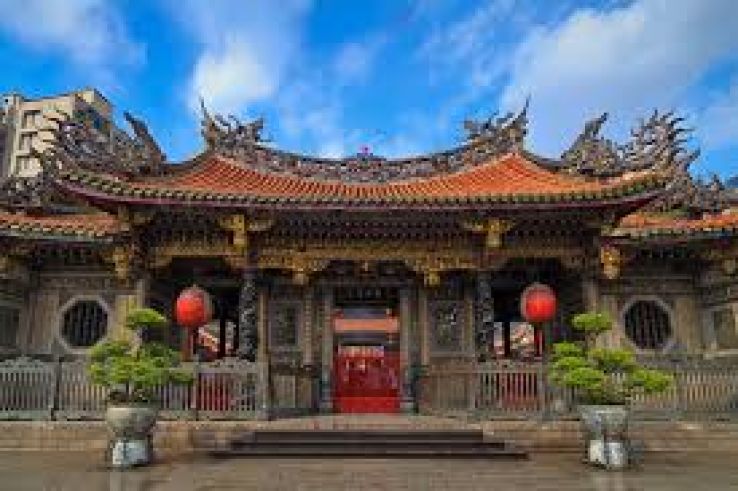 Mengjia Longshan Temple Trip Packages