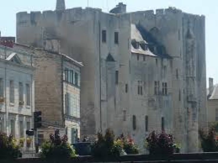 Donjon de Niort Trip Packages