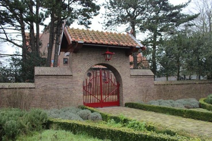 Egmond Abbey Trip Packages