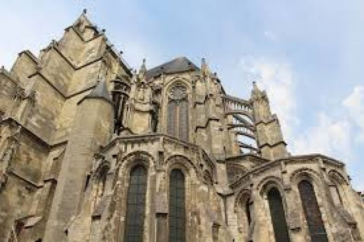 Basilica of Saint-Quentin Trip Packages