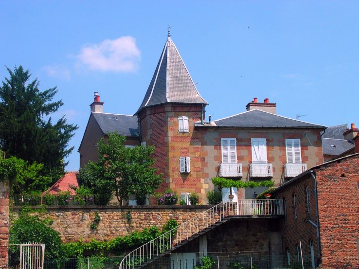 Moulins Trip Packages