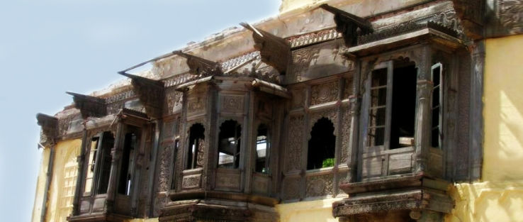 Gadwal Fort Trip Packages