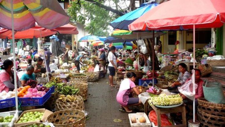 Gianyar Night Market Trip Packages