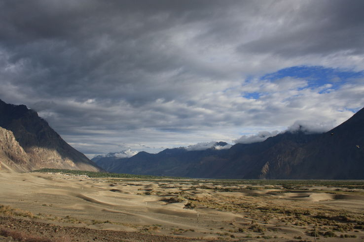 Experience 2 Days 1 Night Nubra Vacation Package