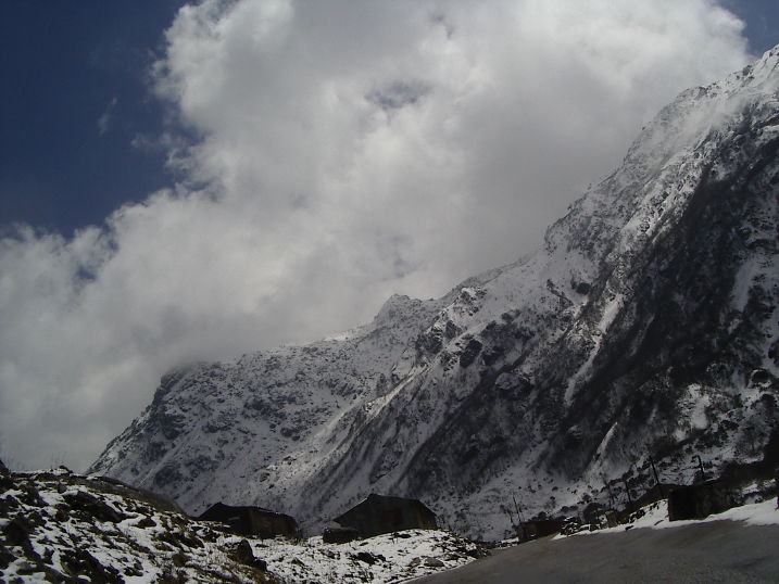 a trip to tsomgo lake and its nearby attractions Tour Package for 2 Days from Sightseeing in Gangtok and drop to Gangtok