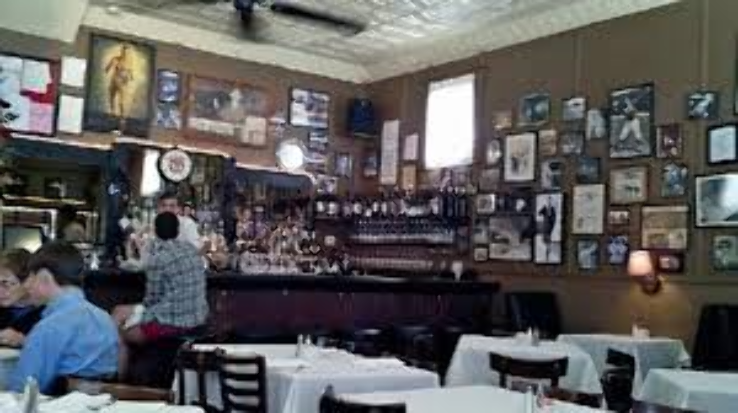 Flame Run Glass Studio and Gallery Trip Packages