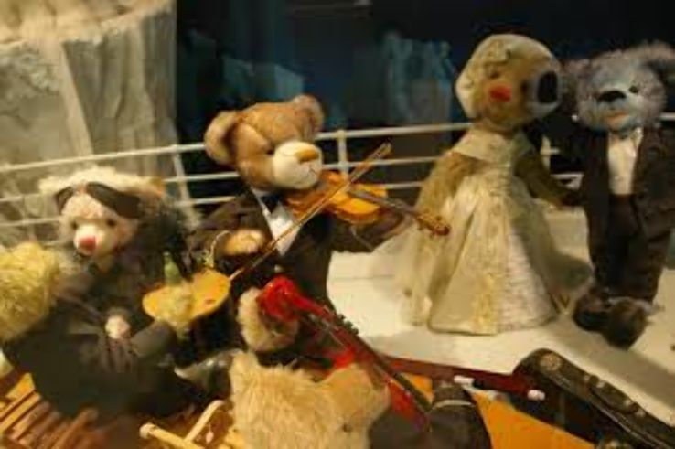 Fun at the Izu Teddy Bear Museum - Shizuoka - Japan Travel