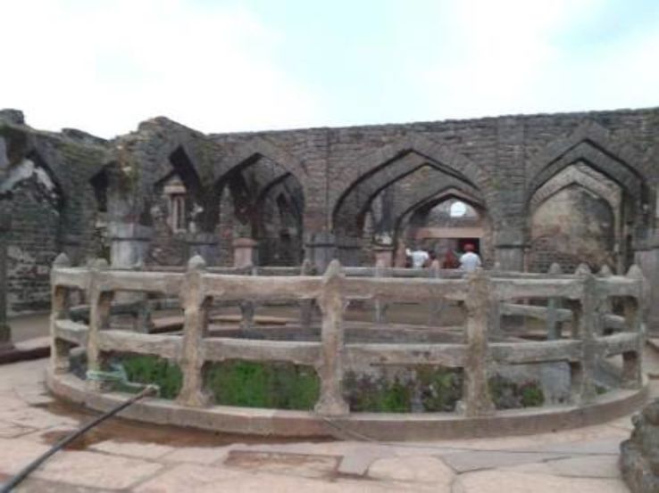 Champa Baoli  Trip Packages