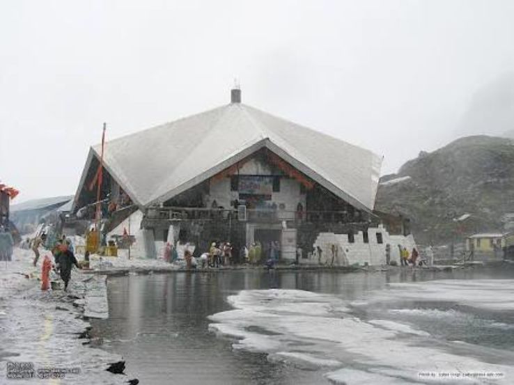 Hemkund Sahib Trip Packages