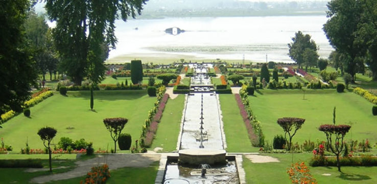 Heart-warming 4 Days Katra and Chandigarh Tour Package