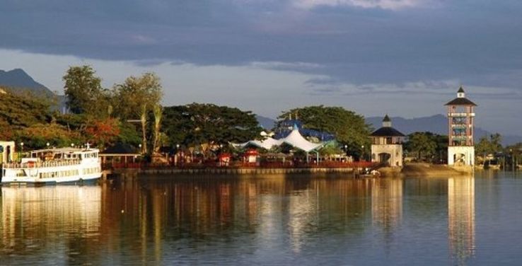 Kuching Esplanade Trip Packages