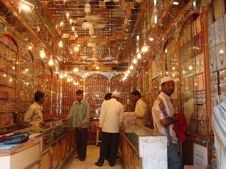 Heart-warming 6 Days 5 Nights Hyderabad Trip Package