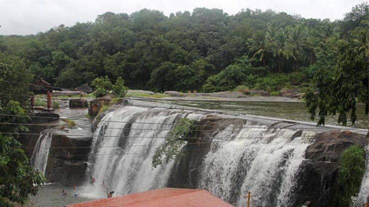 Thiruparrapu Falls Or Tirparappu Water Falls  Trip Packages