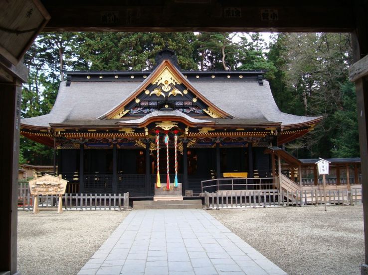 Hachiman Shrine Hatogamine Trip Packages