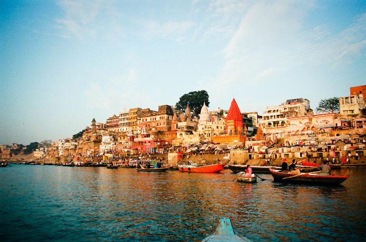 2 Days 1 Night Arrive And Witness The Illuminating Lights Performance On The Bank Of The Holy River Ganges Tour Package