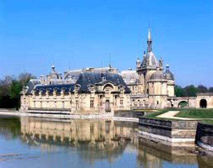 Chateau de Chantilly Trip Packages