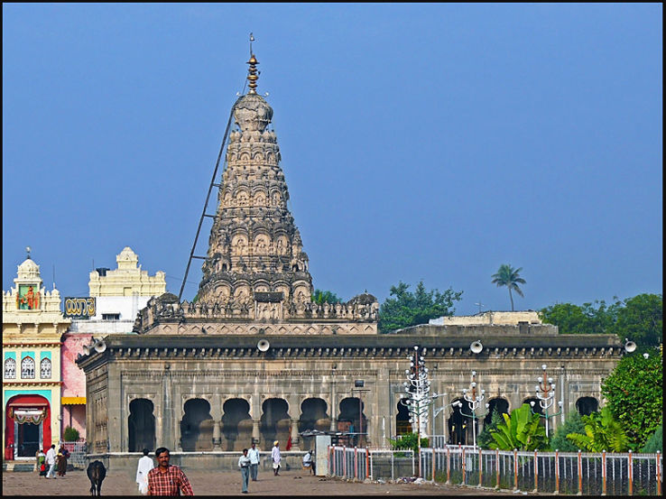 Sharana Basaveshwara Temple  Trip Packages