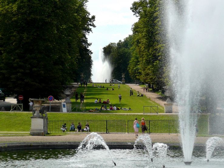 Parc de Saint Cloud Trip Packages