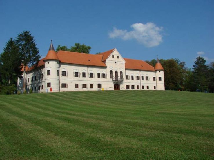 Luznica Manor Trip Packages