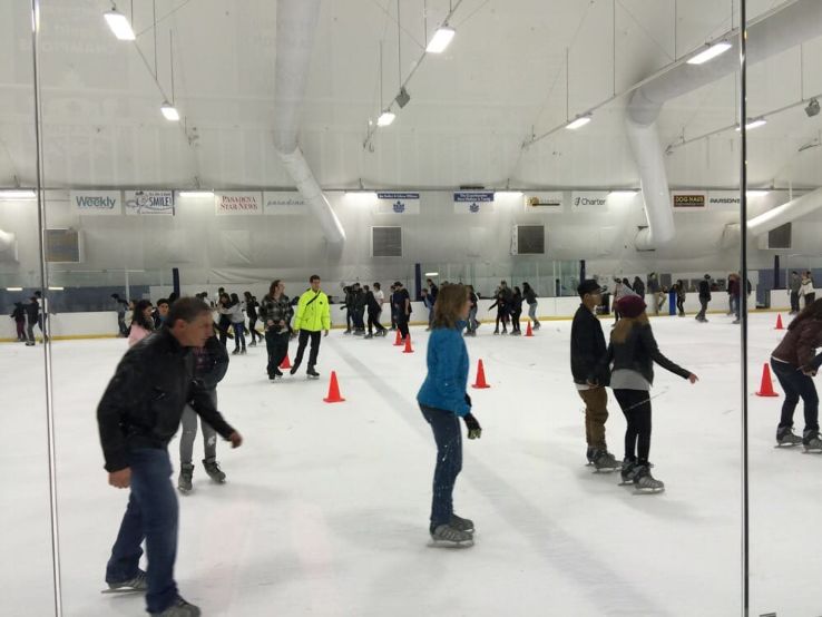 Pasadena Ice Skating Center Trip Packages