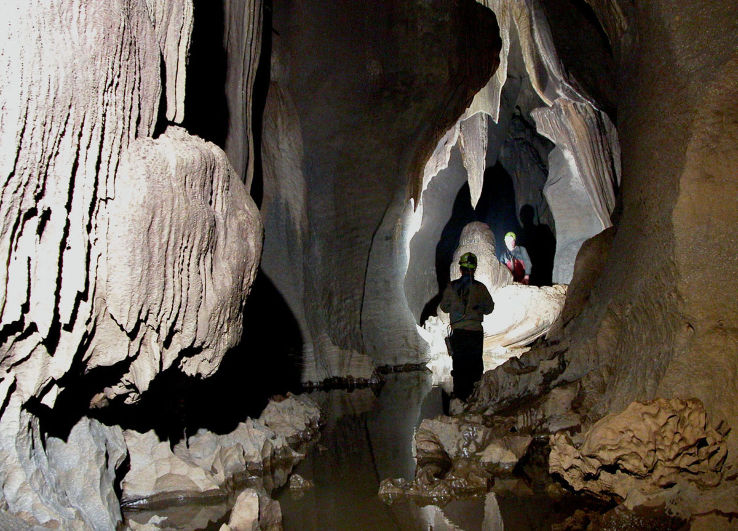 Mawshun Cave  Trip Packages