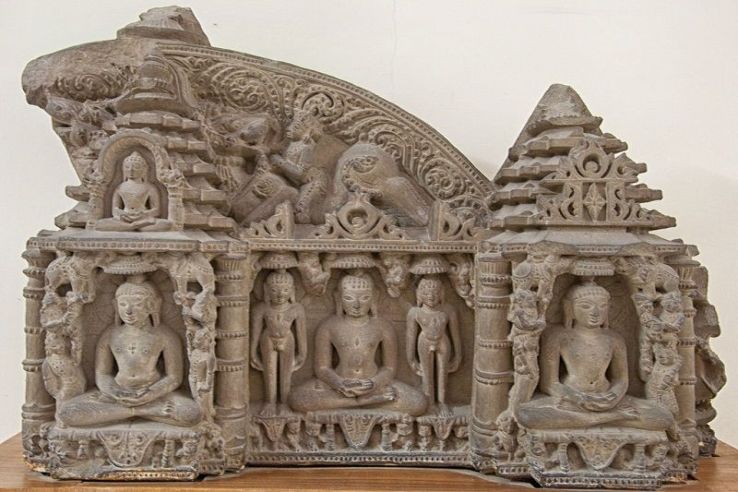 Rani Durgavativ Museum Trip Packages