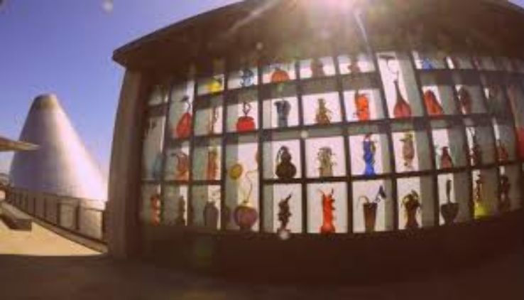 Chihuly Bridge of Glass Trip Packages