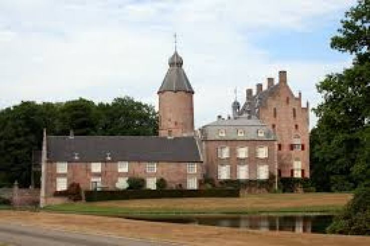 Rechteren Castle Trip Packages