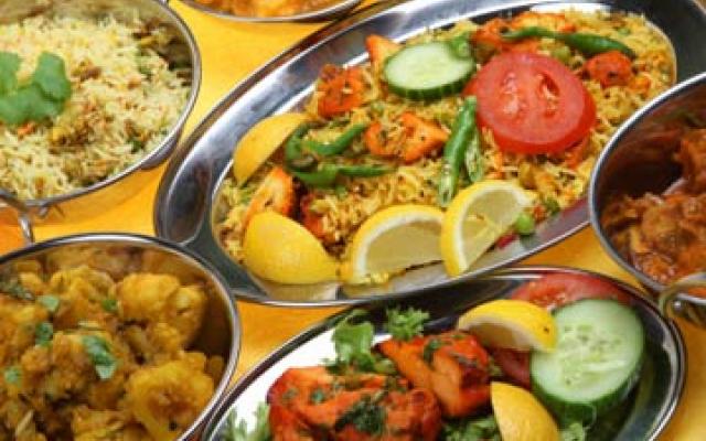 Taste the Variety of Spicy Indian Cuisines Trip Packages