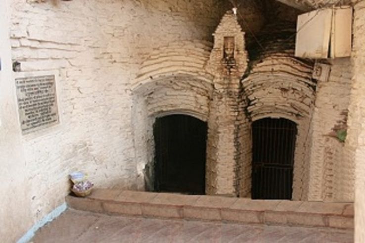 Sri Govinda Bhagavatpaada Cave Trip Packages