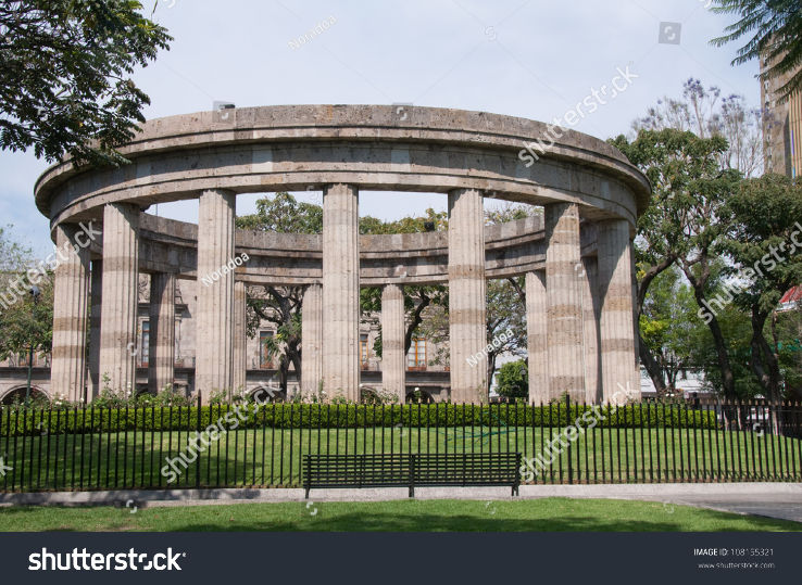 Roundabout of the Illustrious Jaliscienses  Trip Packages