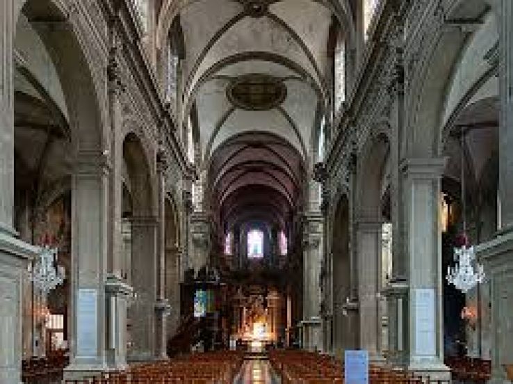 Cambrai Trip Packages