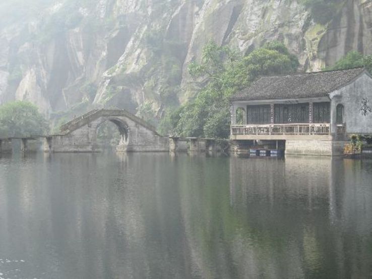 East Lake of Shaoxing Trip Packages