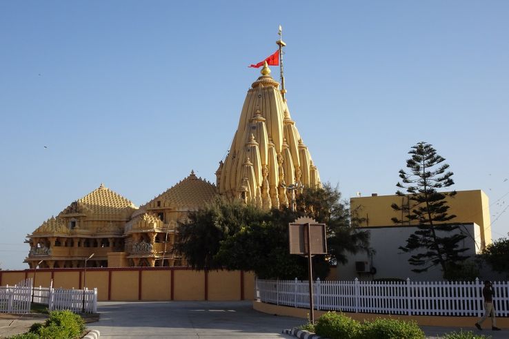 Experience 6 Days Somnath Family Tour Package